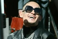 Врач рассказал, почему люди делают татуировки на лице
