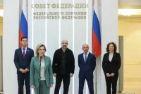Святенко и Чернышев провели для будущих паралимпийцев экскурсию по Совфеду