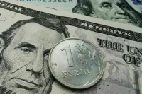 Экспортеров обязали продавать 90% валютной выручки