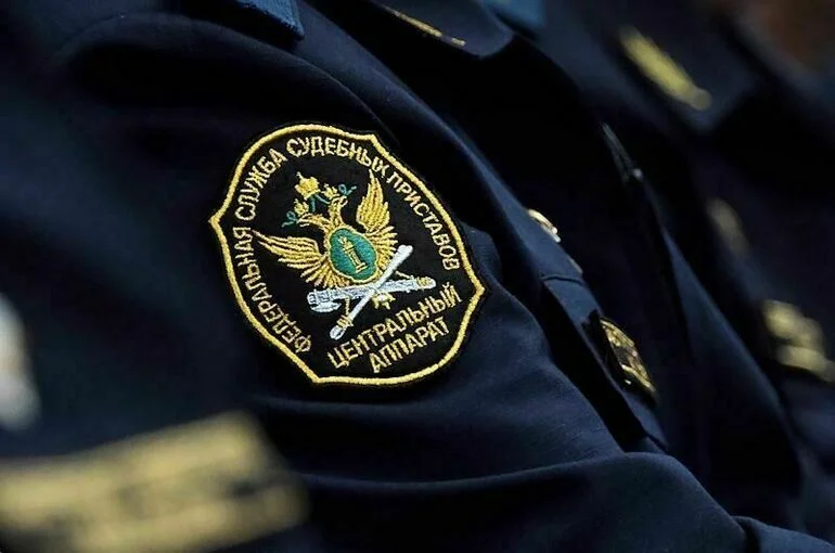 В службу судебных приставов лунатиков не возьмут