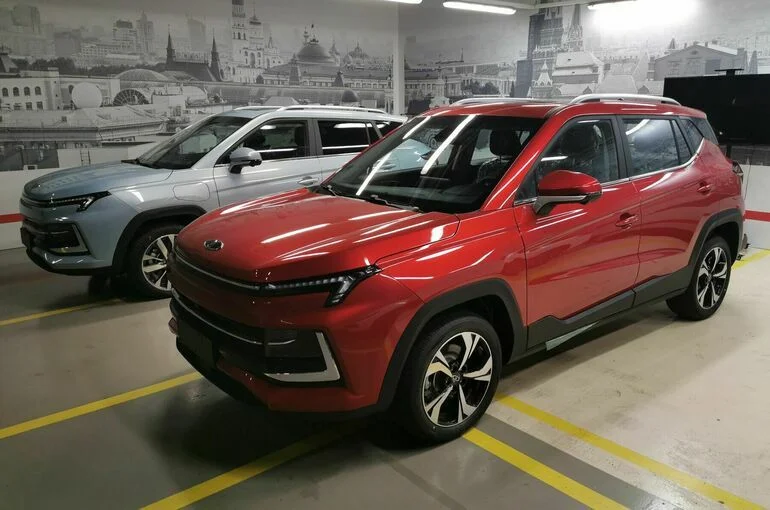 Депутаты пересядут на российские авто в 2024 году