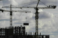 В Южно-Сахалинске трое строителей упали с 17-го этажа