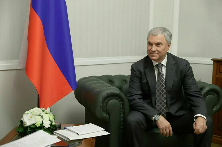 Володин поздравил работников автотранспорта с профессиональным праздником