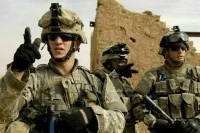 США пытаются показать, что доминируют на Ближнем Востоке, но боятся Ирана