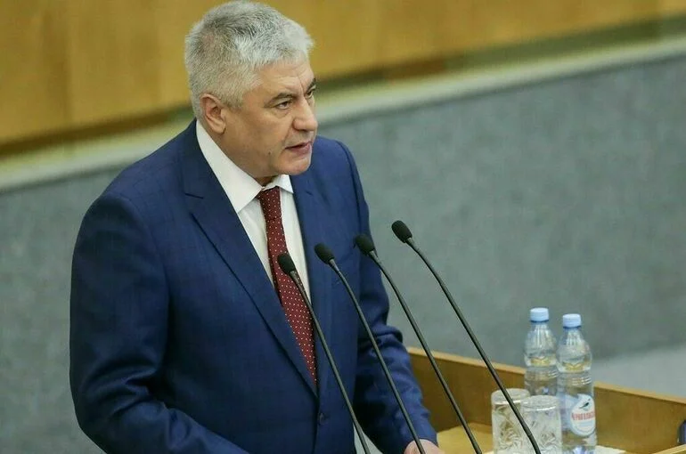 Колокольцев призвал ужесточить контроль за пребыванием иностранцев в РФ