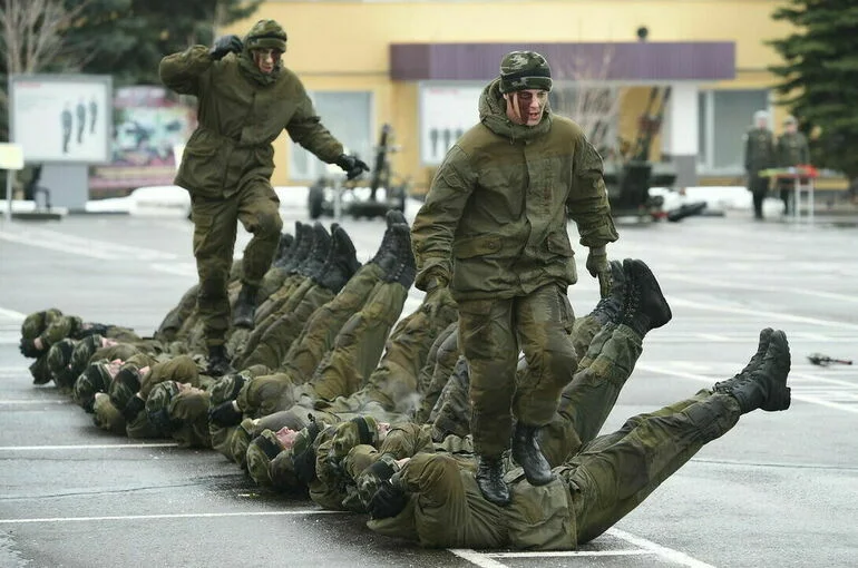 В России 9 ноября отмечают День образования специальных отрядов быстрого реагирования