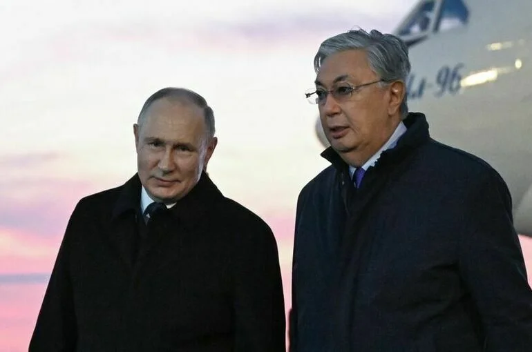 Путин прибыл с визитом в Казахстан