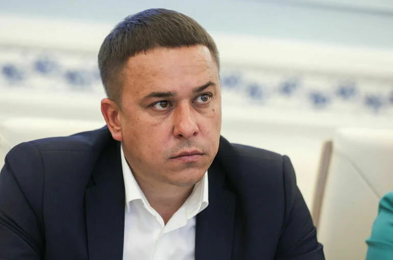 Гибатдинов предложил сделать пятницу сокращенным рабочим днем