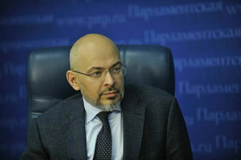 Николаев указал на противоречия в вопросе наличия прав у нерожденного ребенка