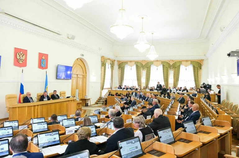 В Астраханской области увеличили финансирование социальных программ