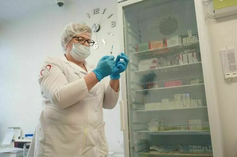 Вирусолог Альтштейн посоветовал не откладывать вакцинацию от гриппа