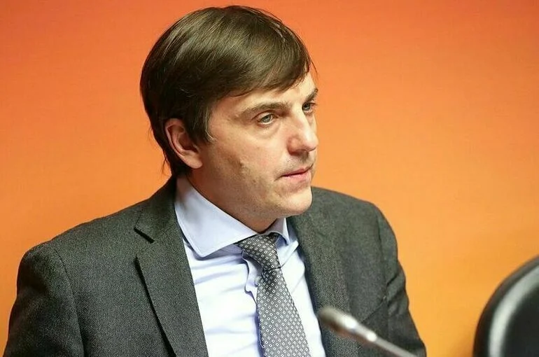 Кравцов предложил провести Форум российских и зарубежных школ имени Пушкина