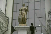 Движение ЛГБТ требуют признать экстремистским и запретить в России