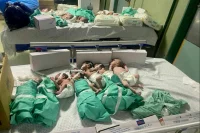 В египетский госпиталь доставили группу младенцев из больницы «Аш-Шифа»