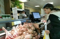 Путин поручил представить предложения для увеличения объема мяса птицы в России