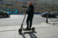 Почему не удается решить проблему электросамокатов