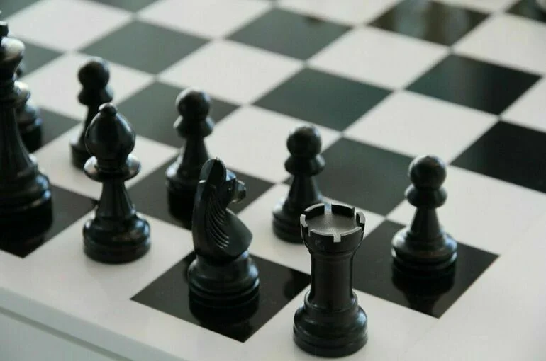 Российские шахматисты смогут выступать под флагом FIDE до 2025 года