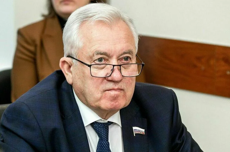 Депутат Ивлев назвал лицемерием призыв Шольца к Путину по Украине