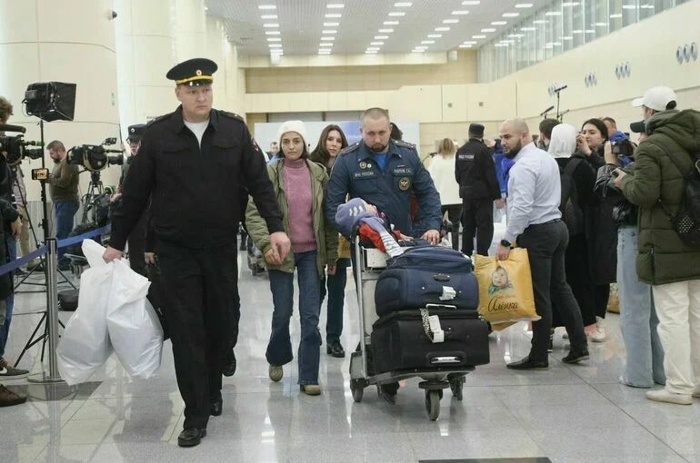 В Москву доставят еще более 100 эвакуированных из Газы россиян с семьями