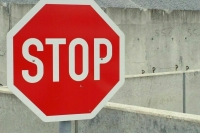 На трассе в Крыму обрушилась подпорная стена