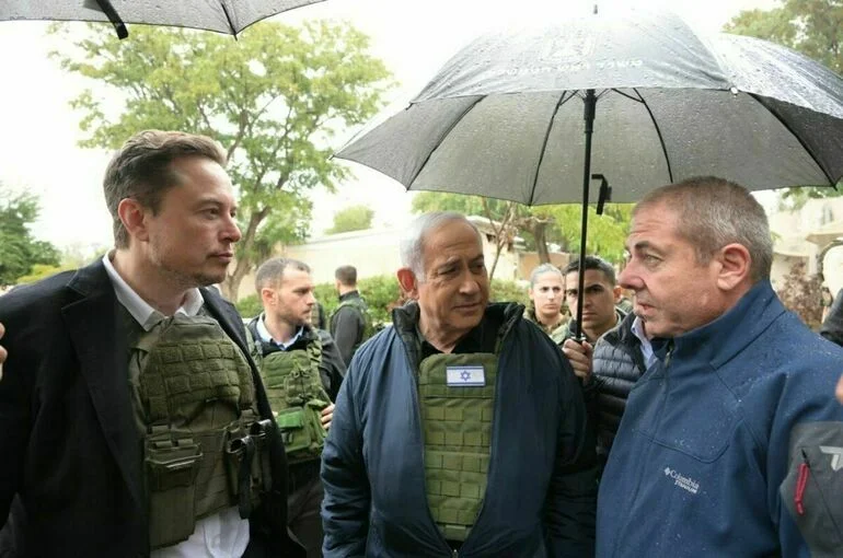 Маску показали последствия атаки ХАМАС на юге Израиля