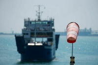 На Керченской переправе возобновили движение паромов