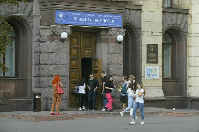 Дополнительные баллы при поступлении в вуз получат больше абитуриентов