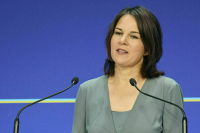 Глава МИД ФРГ Бербок считает фатальным падение интереса к конфликту на Украине