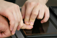 За незаконный сбор отпечатков пальцев оштрафуют на полтора миллиона