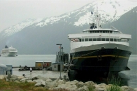 Правительство утвердило список приоритетных грузов северного завоза