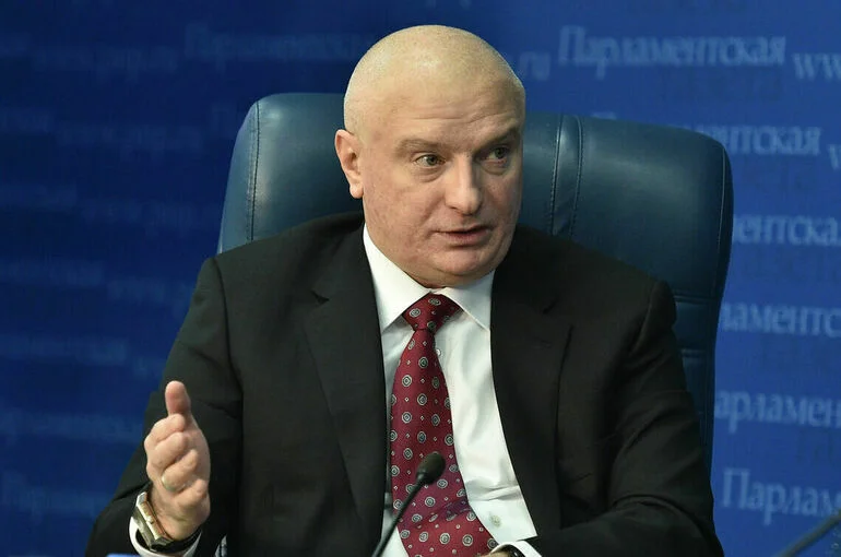 Клишас напомнил, что релоканты могут свободно покидать и возвращаться в РФ