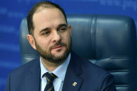 Мажуга считает, что с уходом ученых в бизнес не нужно бороться