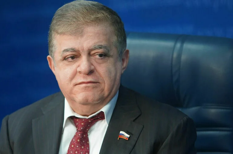 Почему истребители с Запада не долетят до Украины