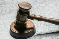Отца стрелявшей в гимназии Брянска девочки заключили под стражу