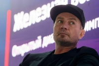 Роман Костомаров провел первую ледовую тренировку после протезирования