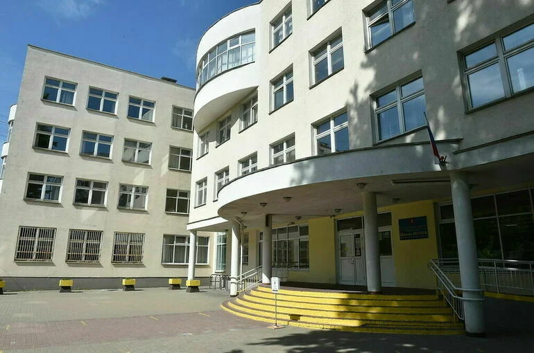 Минпросвещения введет в школы строевую и огневую подготовки