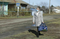 Земским докторам в новых регионах предложили повысить подъемные до двух миллионов рублей