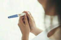 Президент заявил, что в России нет запретов на аборты