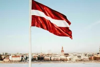 Латвия планирует выслать более тысячи россиян