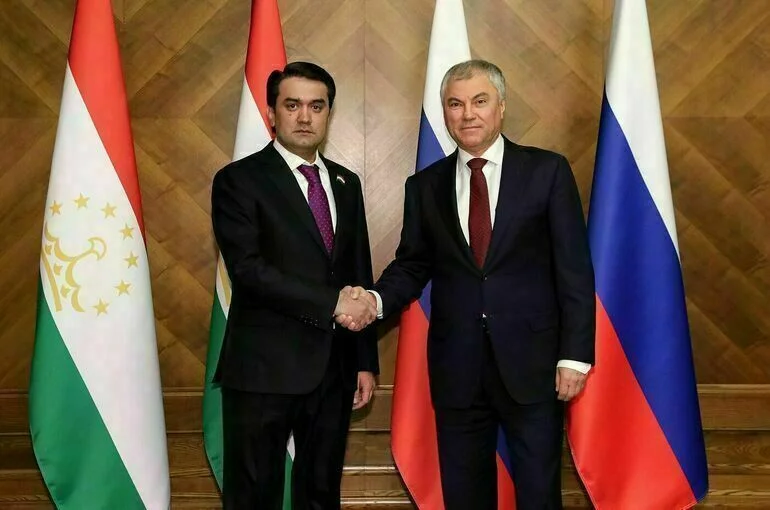 Володин поздравил спикера верхней палаты парламента Таджикистана Эмомали с днем рождения