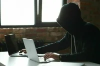 Сможет ли российская нейросеть-«охотник»  уничтожить вражеский ИИ