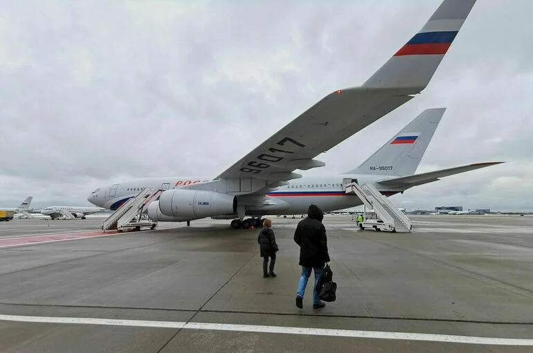 Московский аэропорт Домодедово возобновил обслуживание рейсов
