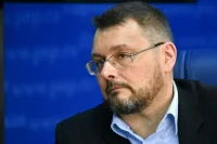 Федоров предложил дублировать маркировку иноагентов на видео длиннее 15 минут