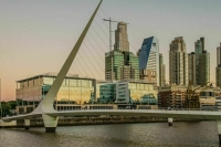 Президент Аргентины Милей подписал указ о более чем 300 экономических реформах