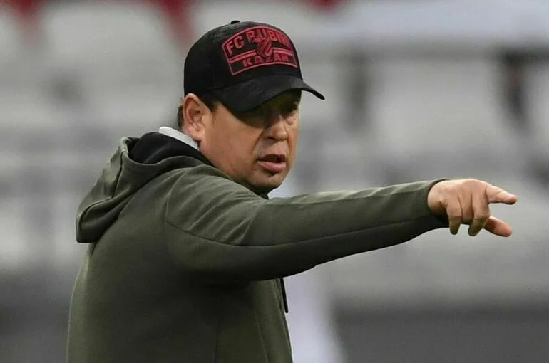 Леонид Слуцкий возглавил футбольный клуб «Шанхай Шэньхуа»