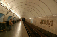 В Киеве в результате взрыва повреждено здание станции метро «Лукьяновская»