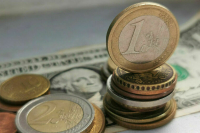 Курс евро на Мосбирже опускался ниже 99 рублей впервые с 20 декабря