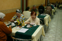 Постояльцам домов престарелых предложили дать право готовить себе еду