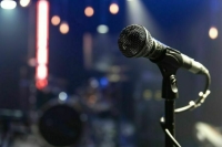 Концерты под фонограмму могут стать дешевле