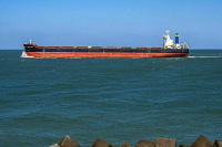 Reuters сообщил, что в американское судно у берегов Йемена попала ракета